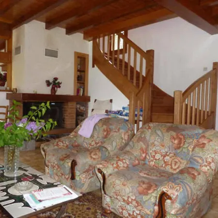 Dom wakacyjny Les Bordes-sur-lez, 4 Pieces, 6 Personnes - Fr-1-419-300